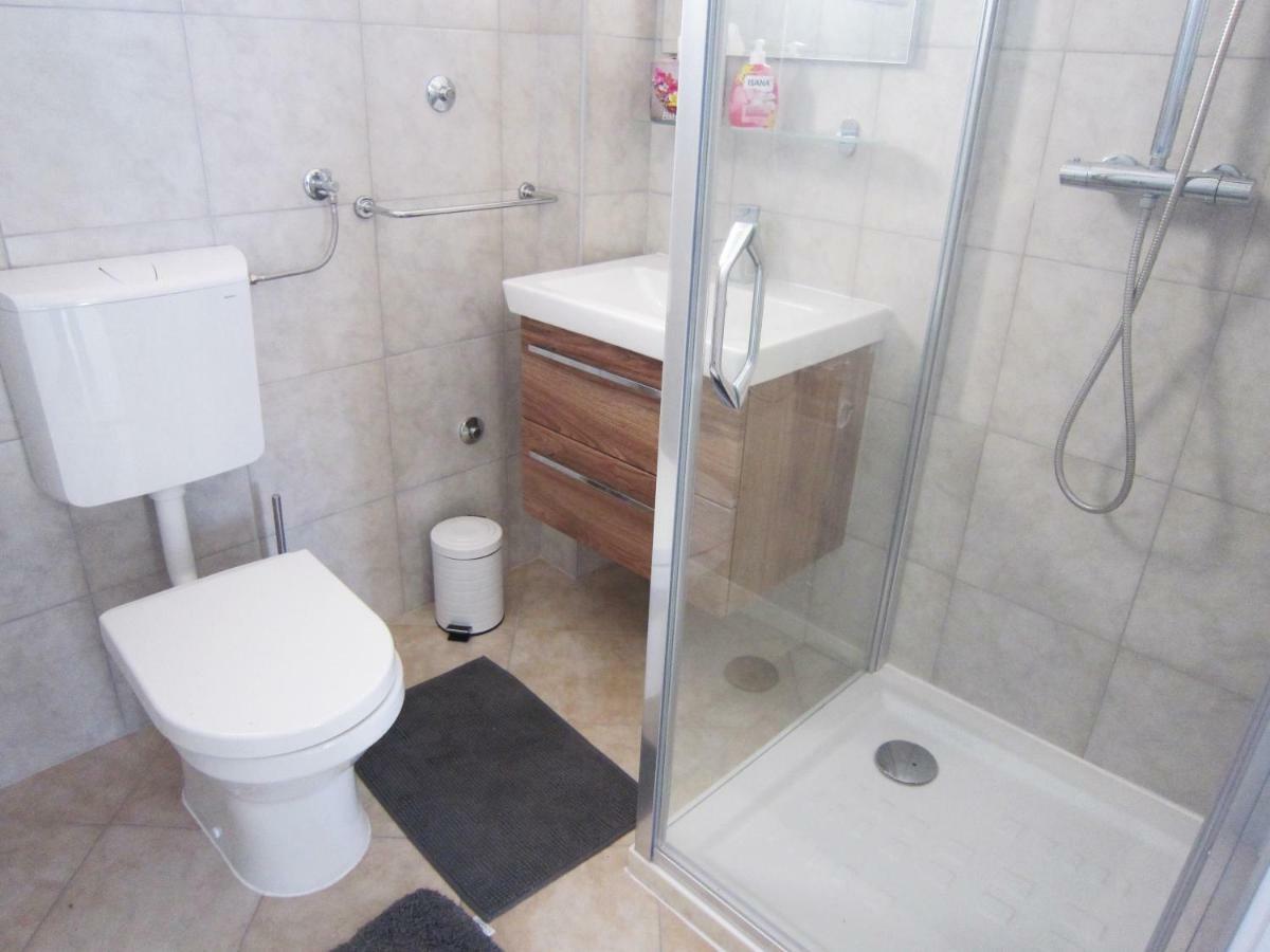 M&B Guest House Srima Ngoại thất bức ảnh